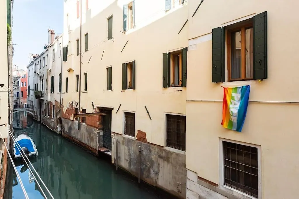Ca' Della Madoneta - Vista Canale Venedig 0*,  Italien