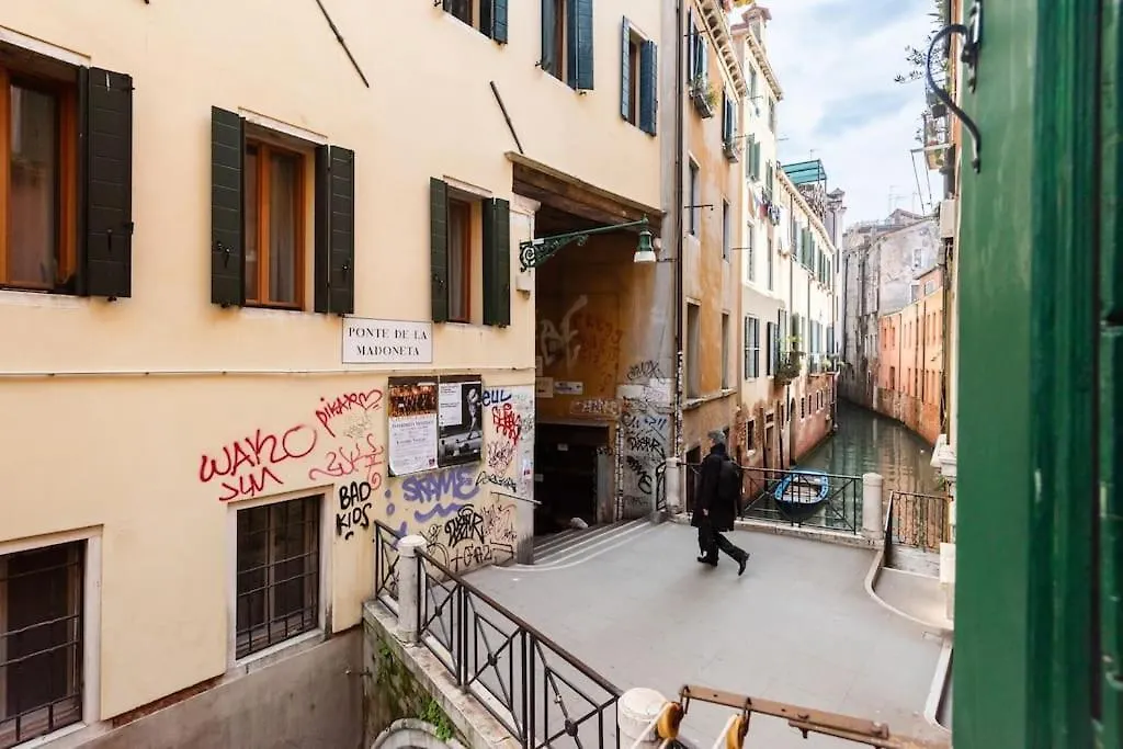 Apartment Ca' Della Madoneta - Vista Canale Venedig Italien